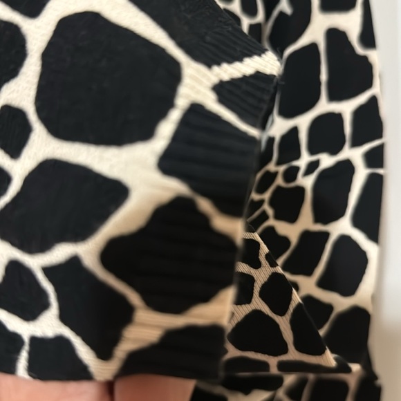 Liz Claiborne New York V neck  Pullover - Picture 6 of 10